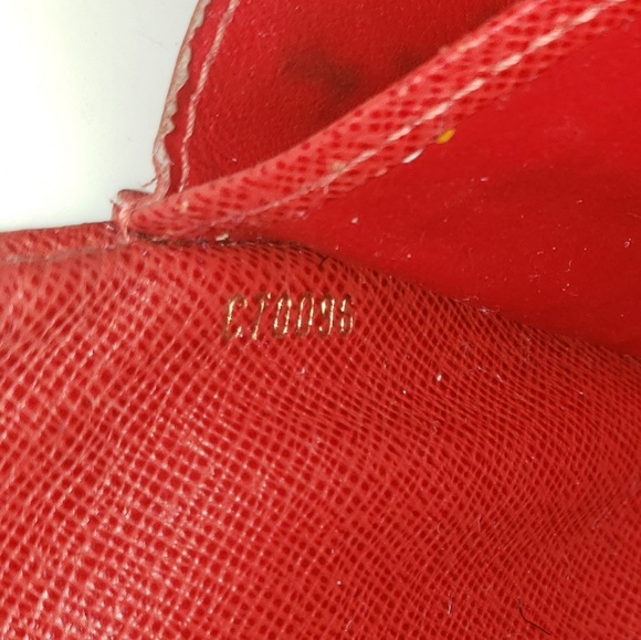 Louis vuitton Wallet (Update Pic) - Picture 2 of 2